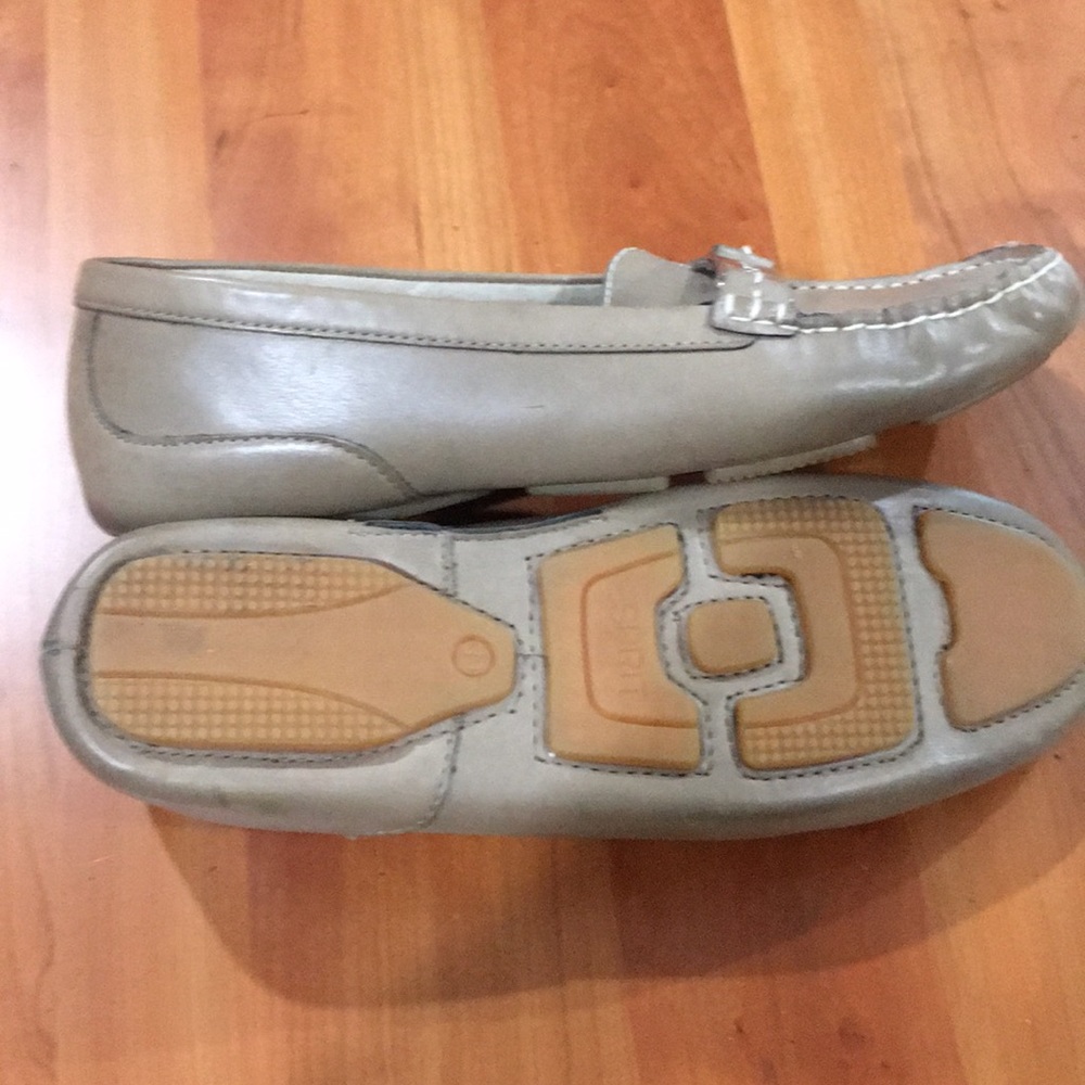 Shoes - Picture 2 of 2